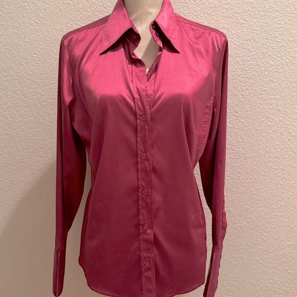 BNWT Hot pink satin button down - Picture 1 of 12